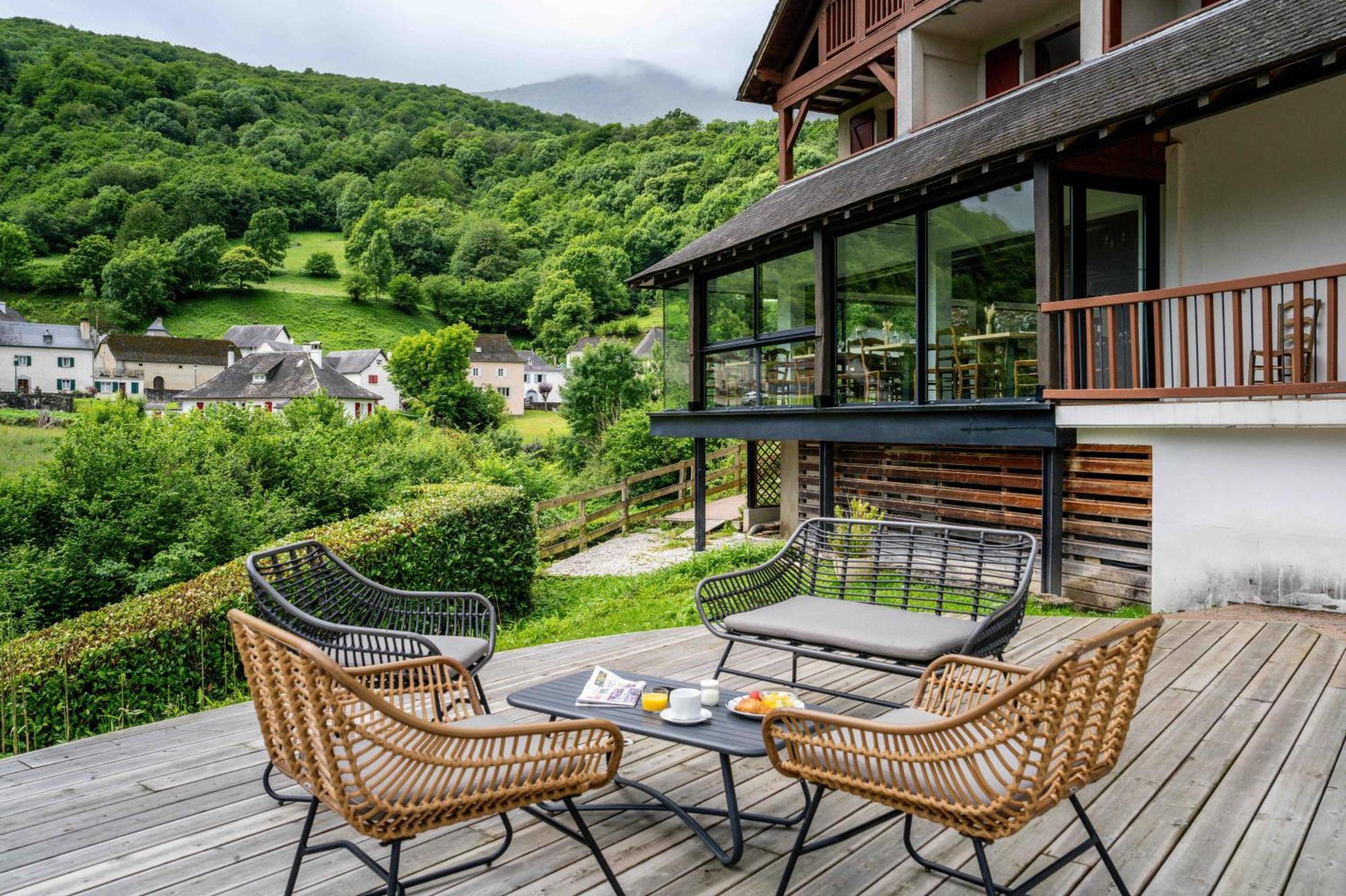 Logis Hôtel Etchemaïté Larrau Exterior foto
