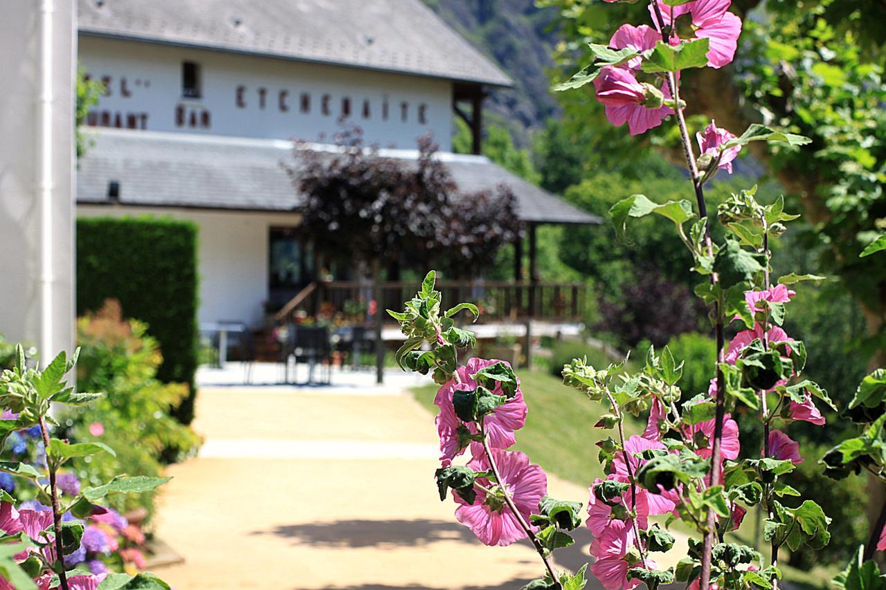 Logis Hôtel Etchemaïté Larrau Exterior foto